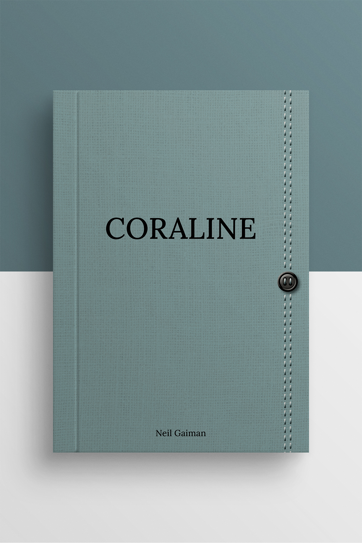 Mockup korice knjige 'Coraline' autora Neila Gaimana